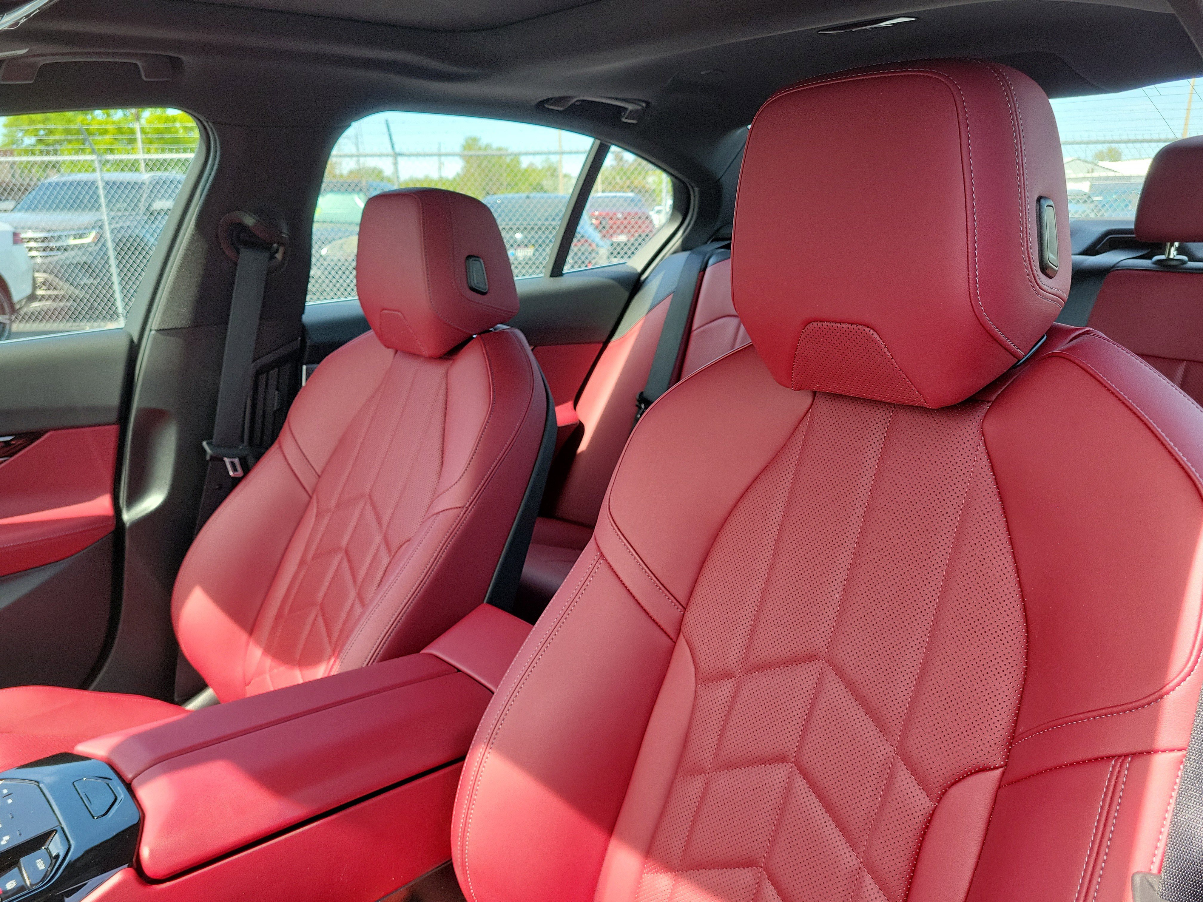 Used 2026 BMW 540i xDrive 540i xDrive image 23