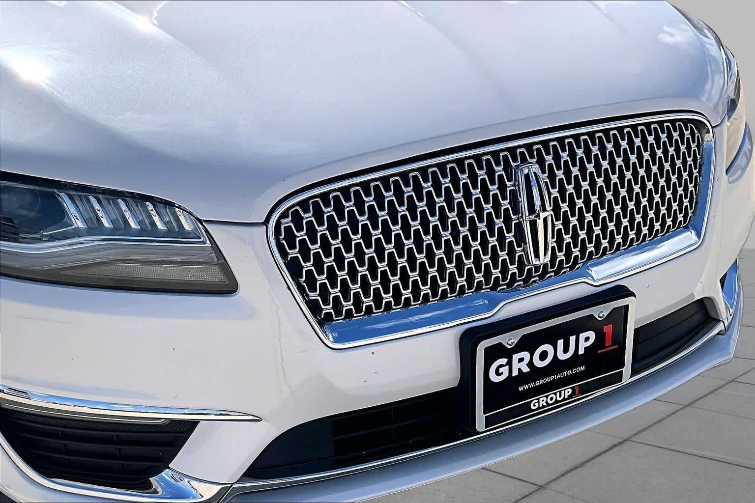 Used 2017 Lincoln MKZ Reserve FWD image 28