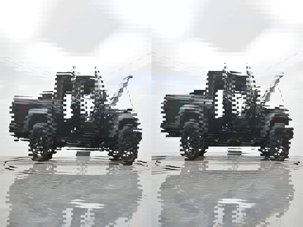 Used 2023 Jeep Gladiator Sport AWD/4WD image 36