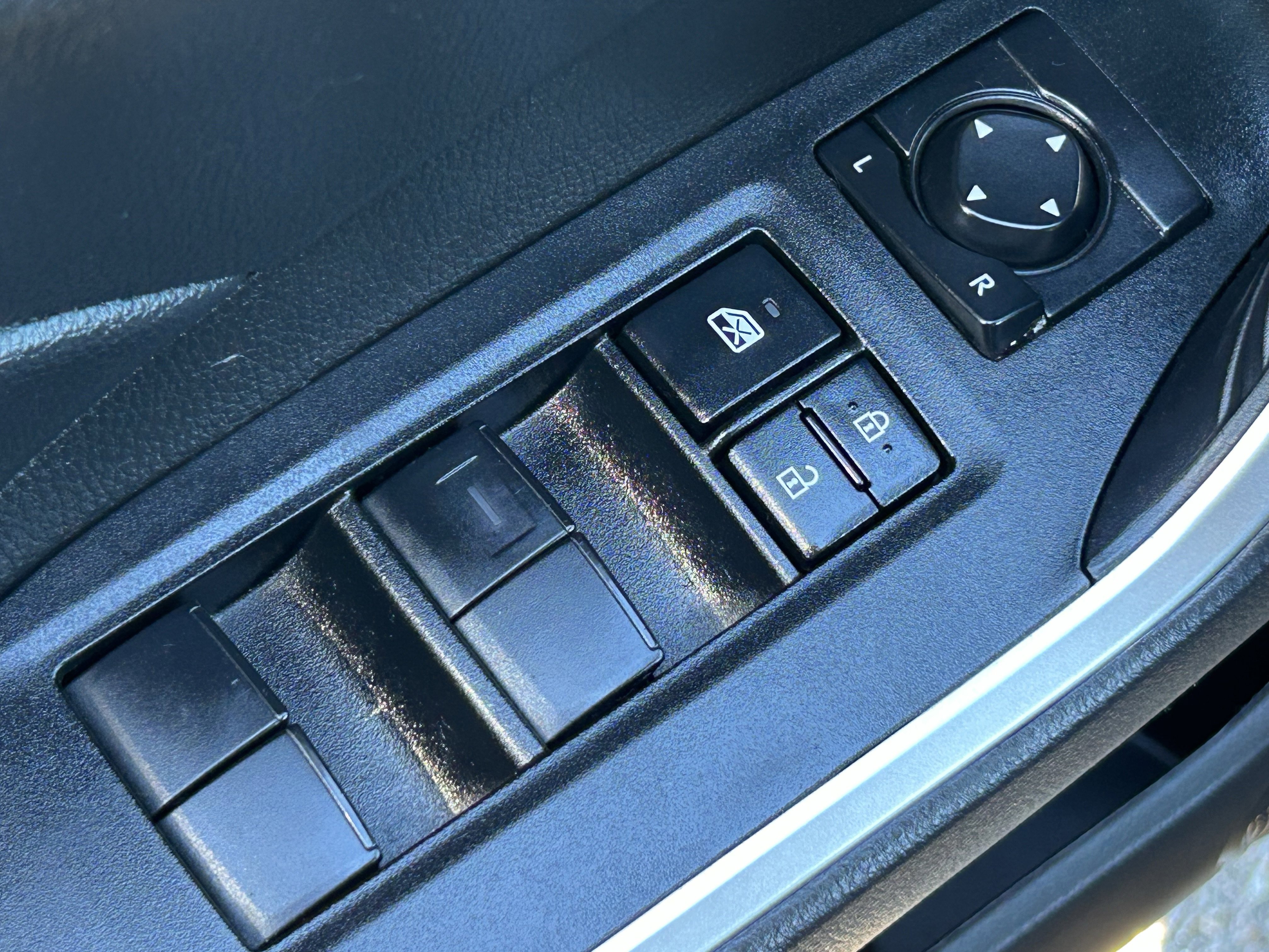 Used 2024 Toyota RAV4 LE image 21