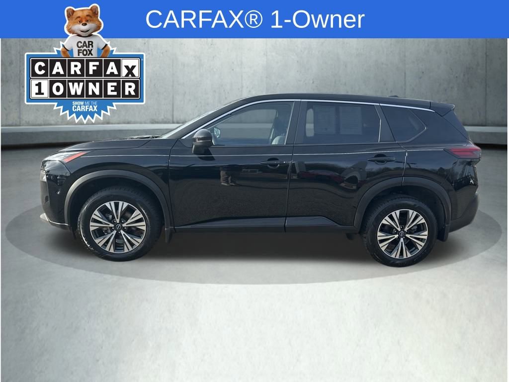 Used 2023 Nissan Rogue SV image 2