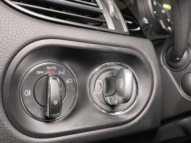 Used 2024 Porsche Macan image 39