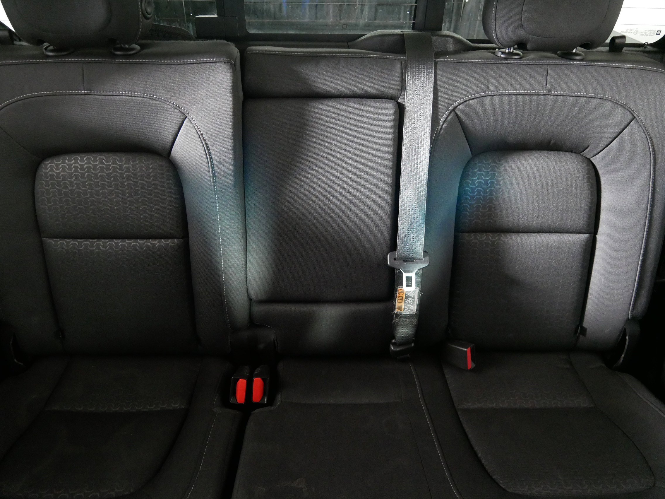 Used 2018 GMC Canyon SLE w/ SLE Convenience Package image 13