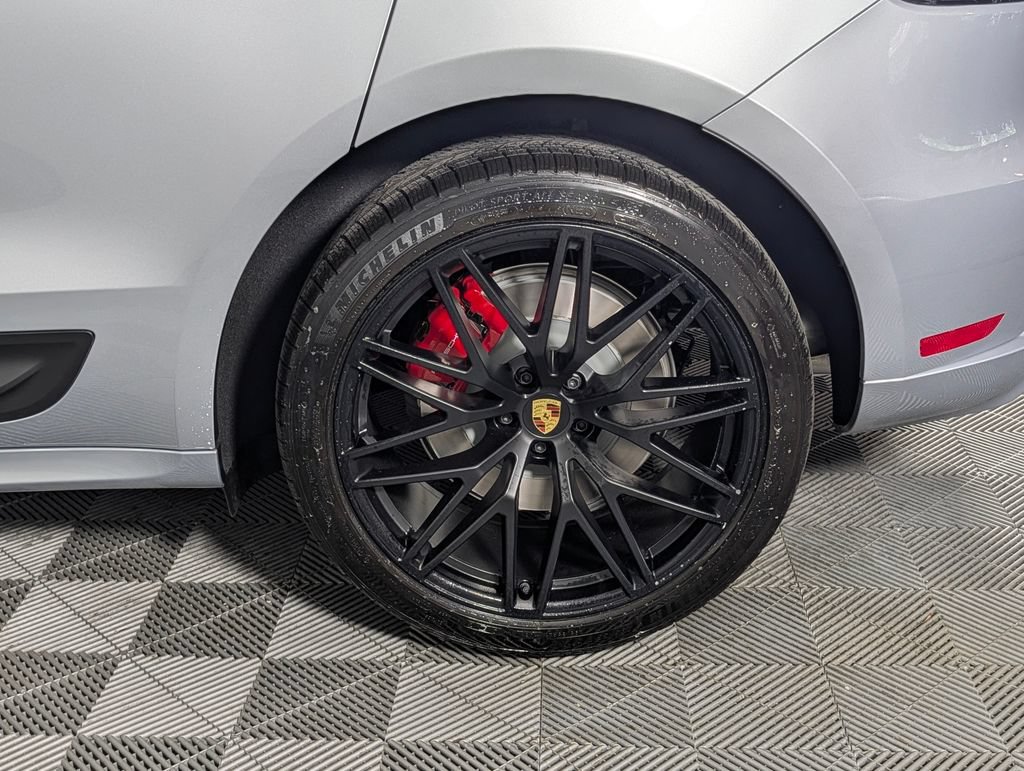 New 2026 Porsche Macan GTS AWD/4WD image 12