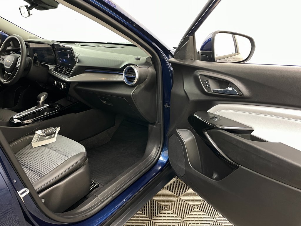 Certified 2024 Chevrolet Trax LT image 33