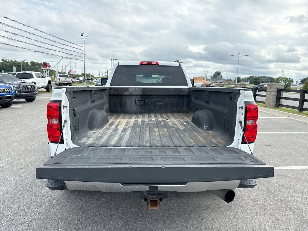 Used 2018 GMC Sierra 3500 SLT w/ Duramax Plus Package AWD/4WD image 9