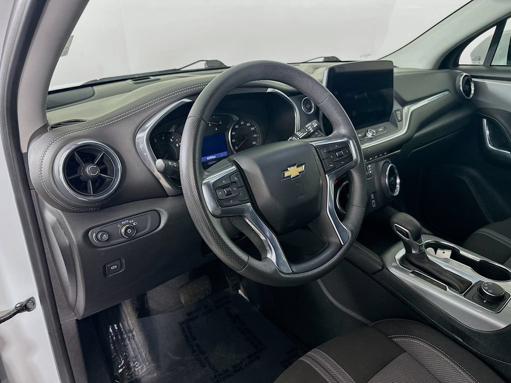 Used 2023 Chevrolet Blazer LT AWD/4WD image 15