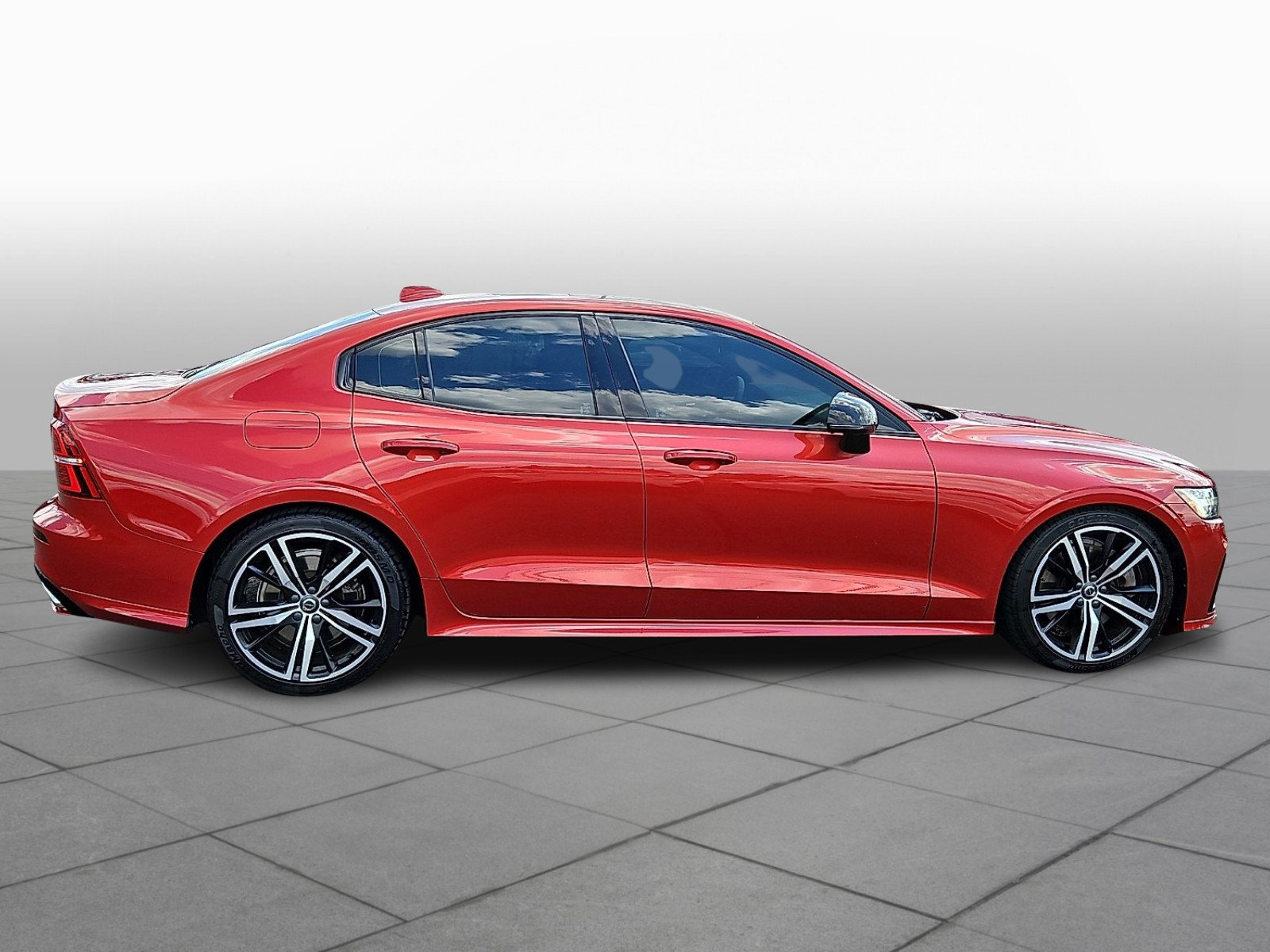 Used 2019 Volvo S60 T6 R-Design AWD/4WD image 8