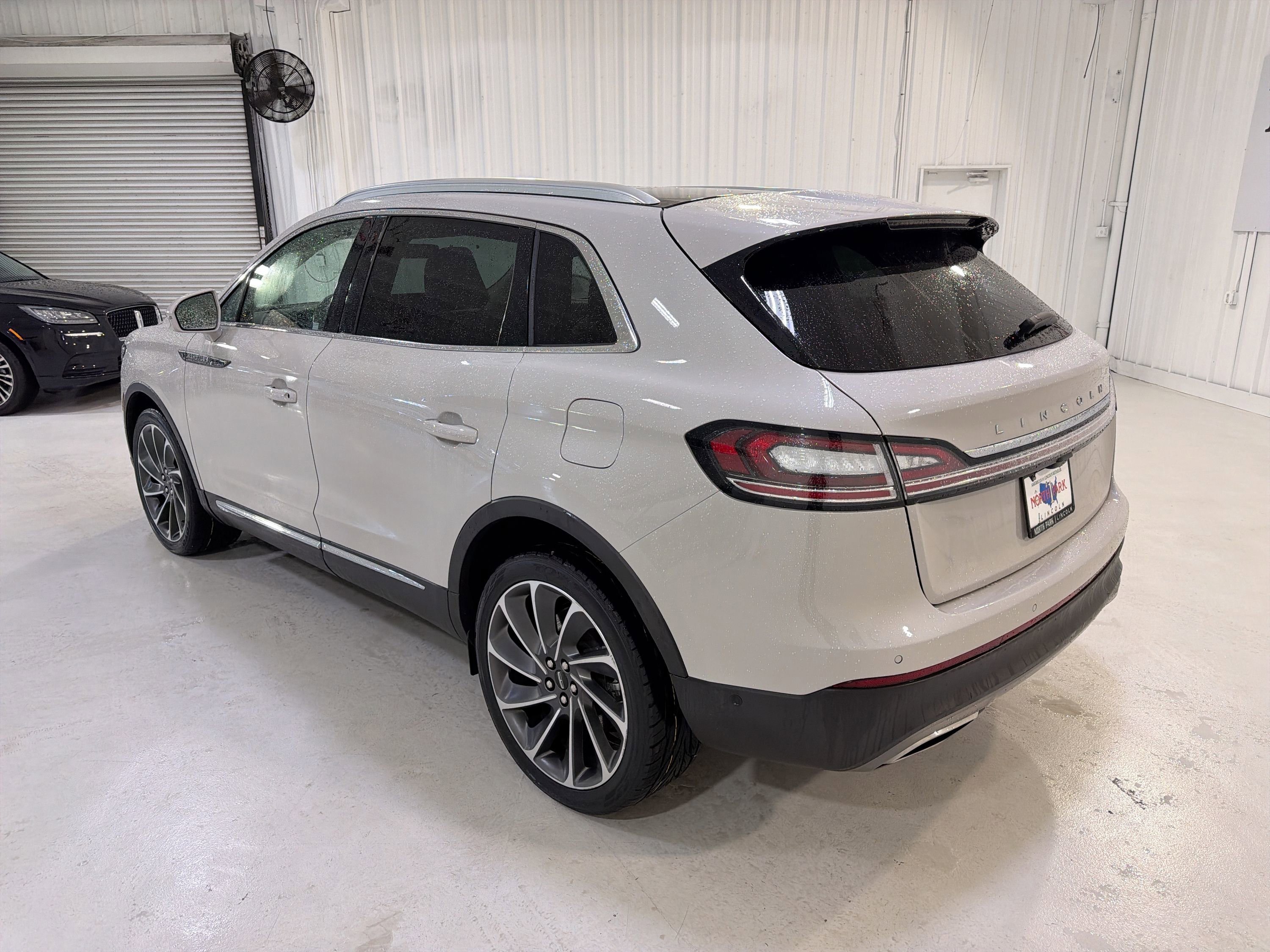Used 2022 Lincoln Nautilus Reserve w/ Equipment Group 201A AWD/4WD image 26