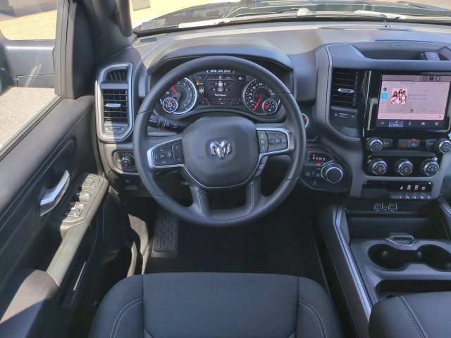 New 2027 RAM 1500 Express AWD/4WD image 16