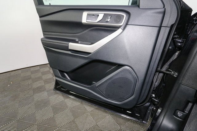 Used 2023 Ford Explorer XLT w/ Equipment Group 202A image 40