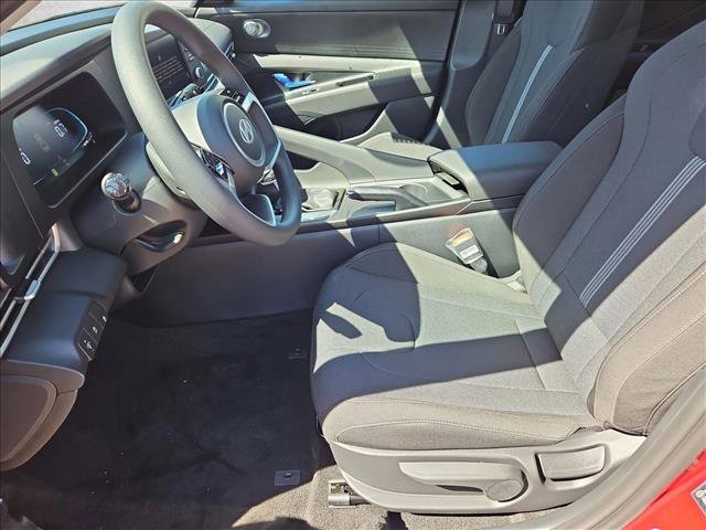 New 2026 Hyundai Elantra SE video 4