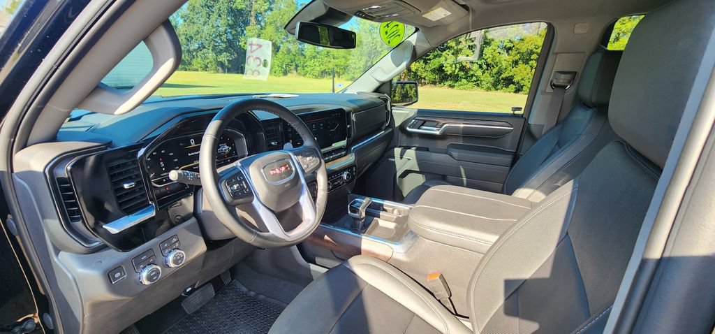 Used 2025 GMC Sierra 1500 SLT w/ SLT Premium Package AWD/4WD image 14