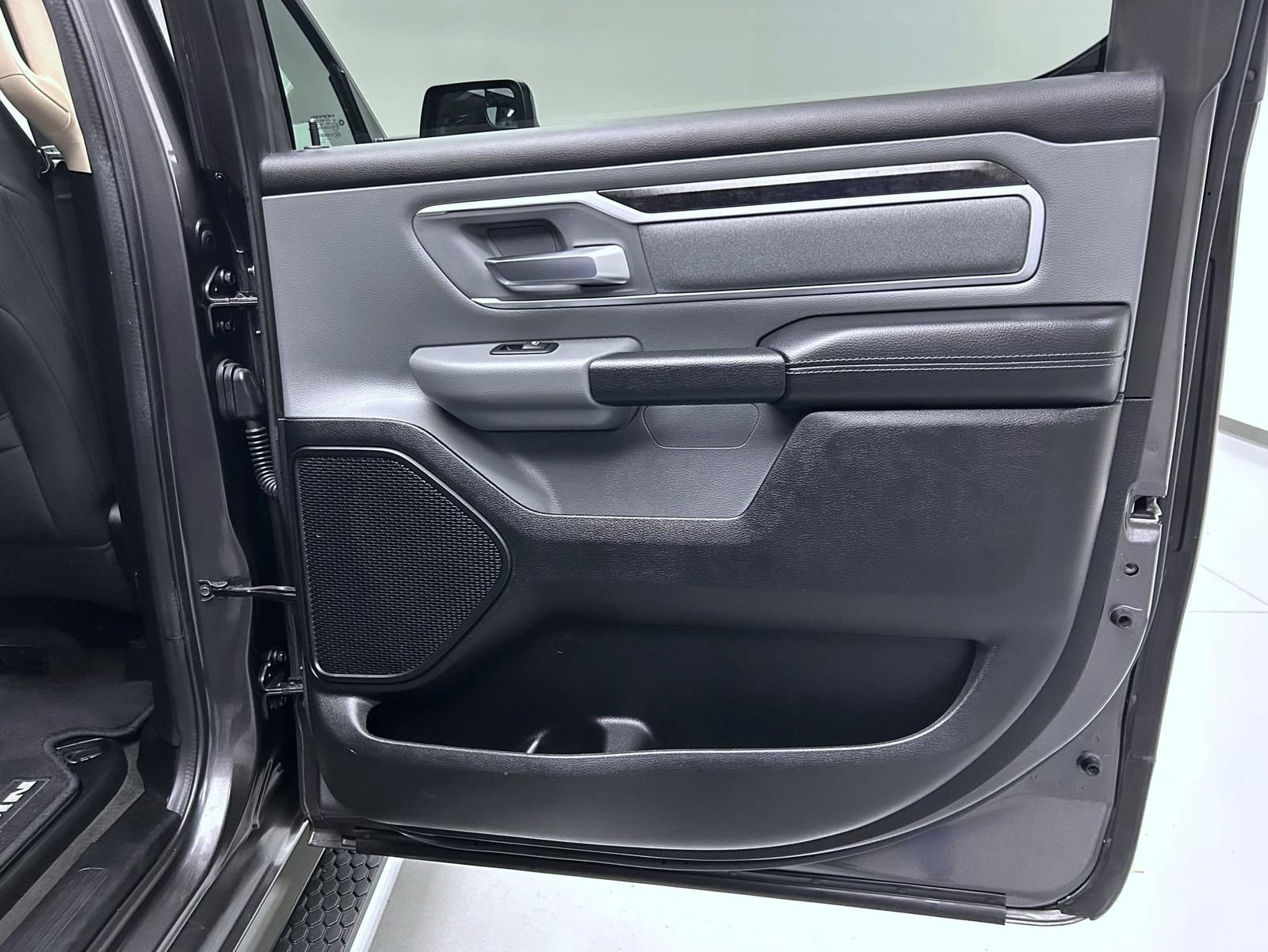 Used 2020 RAM 1500 Big Horn AWD/4WD image 17