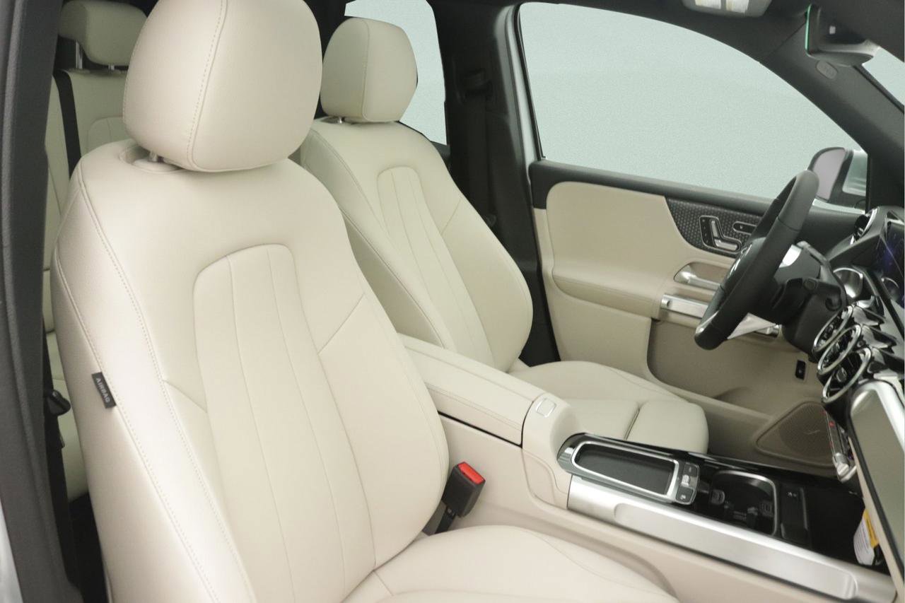 New 2026 Mercedes-Benz GLB 250 image 7