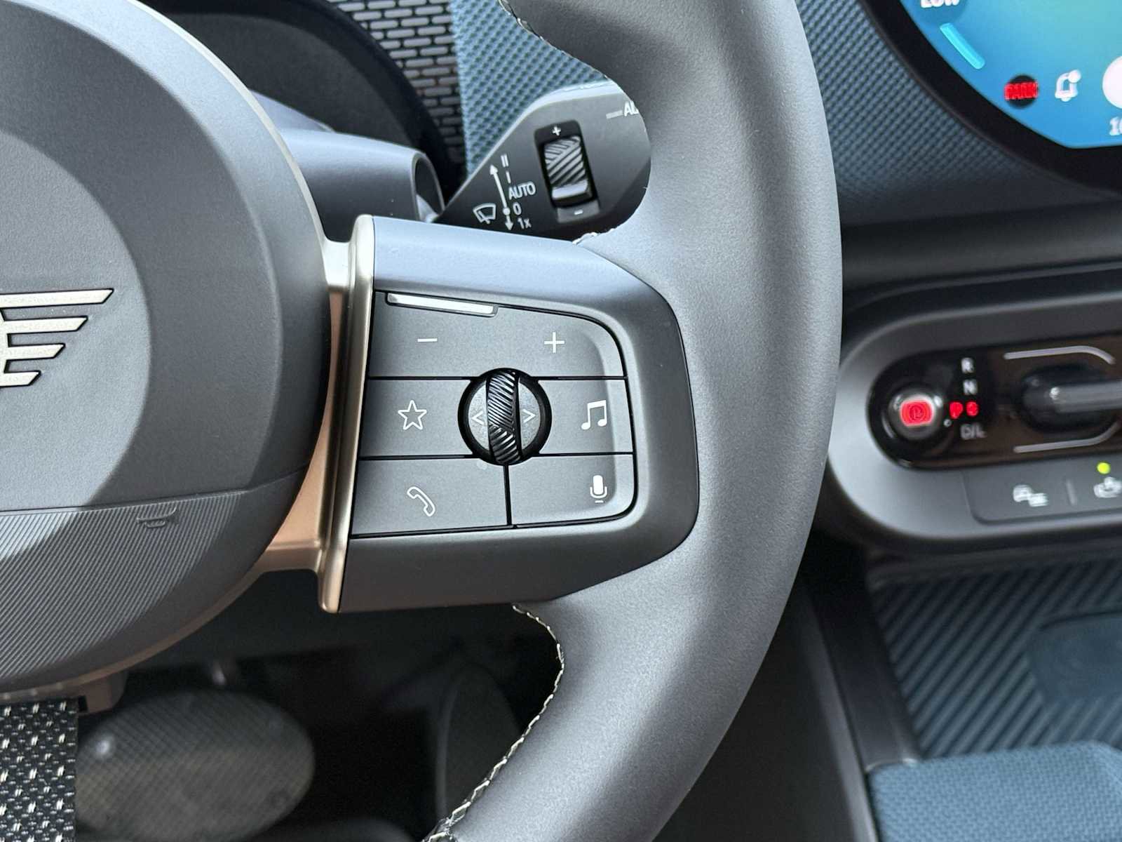 New 2025 MINI Cooper Countryman S w/ Comfort Package Max image 18