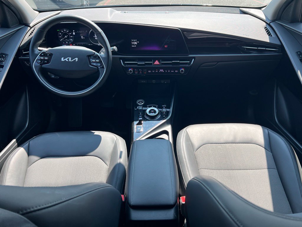 Certified 2023 Kia Niro Wind w/ Wind Preserve Package FWD image 12