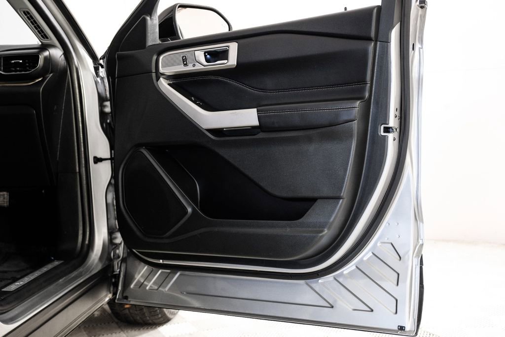 Used 2024 Ford Explorer Limited image 48