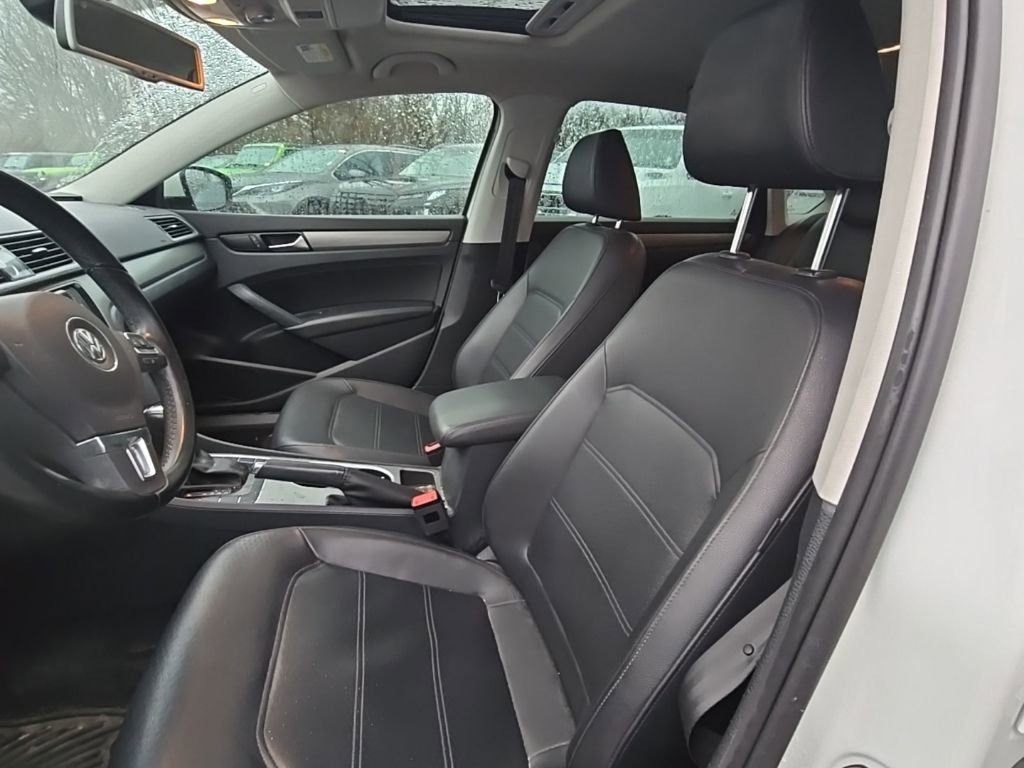 Used 2014 Volkswagen Passat TDI SE FWD image 14