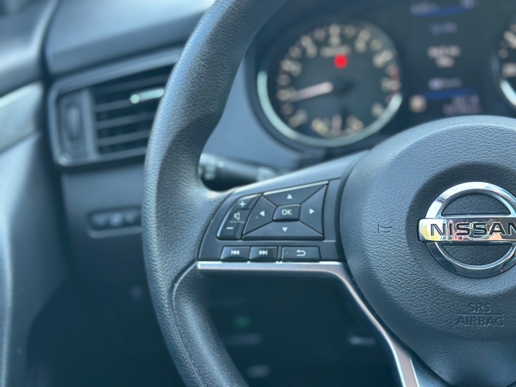 Used 2019 Nissan Rogue Sport S image 24