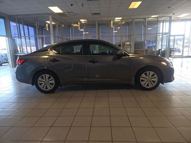 Used 2024 Nissan Sentra S image 9
