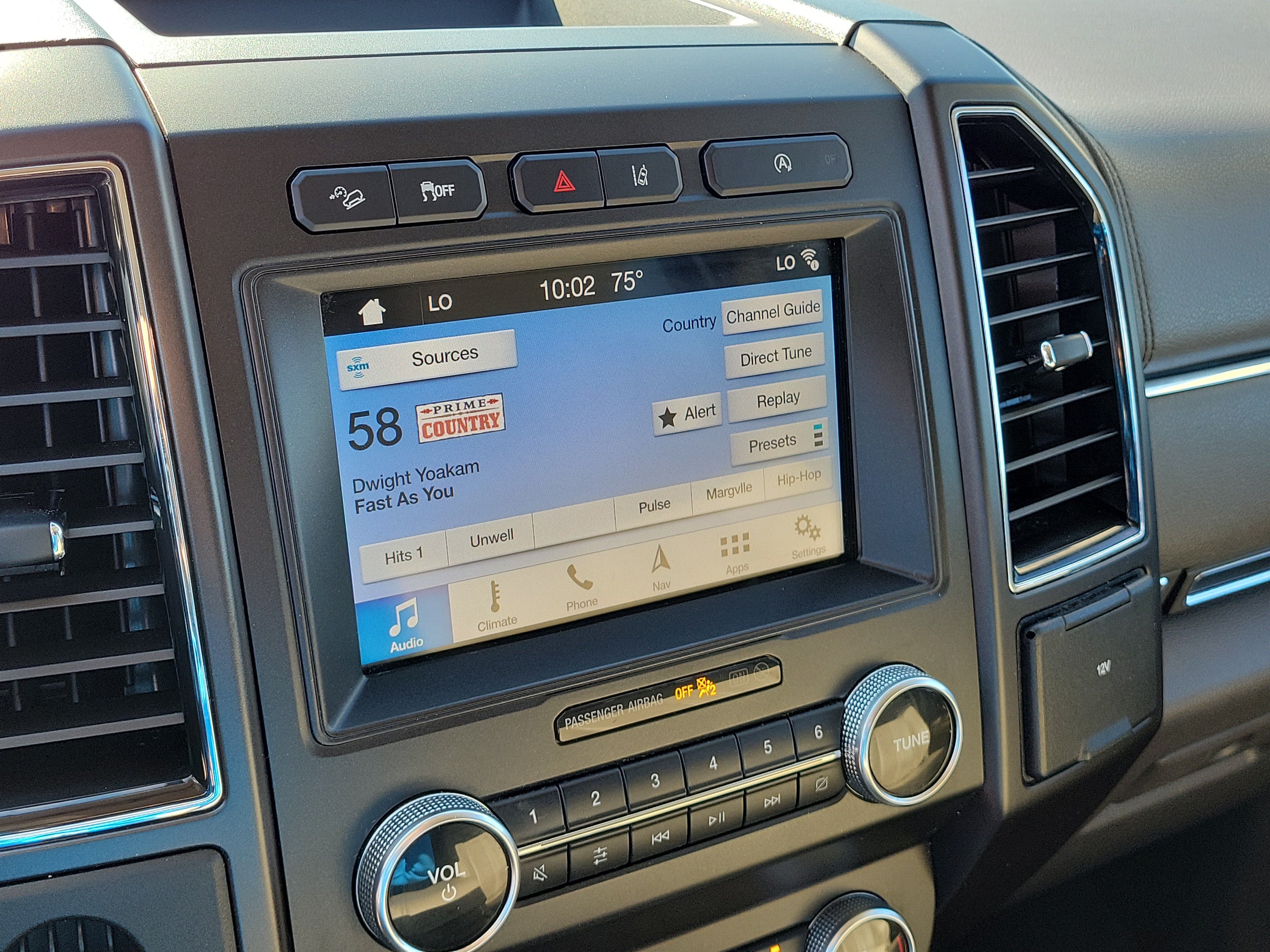 Used 2019 Ford Expedition Limited w/ Equipment Group 301A AWD/4WD image 26