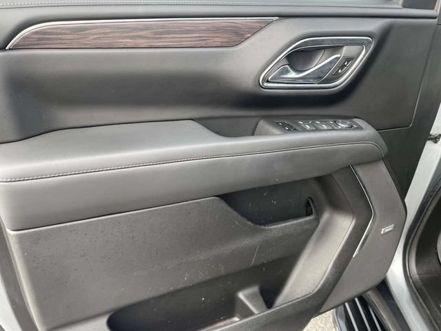 Used 2023 Chevrolet Tahoe LT w/ Luxury Package RWD image 16