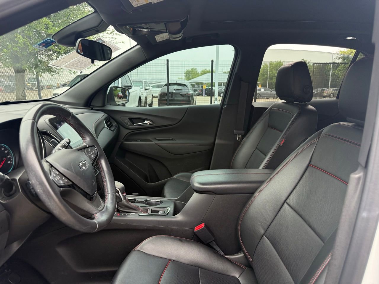 Used 2022 Chevrolet Equinox RS w/ RS Leather Package FWD image 10