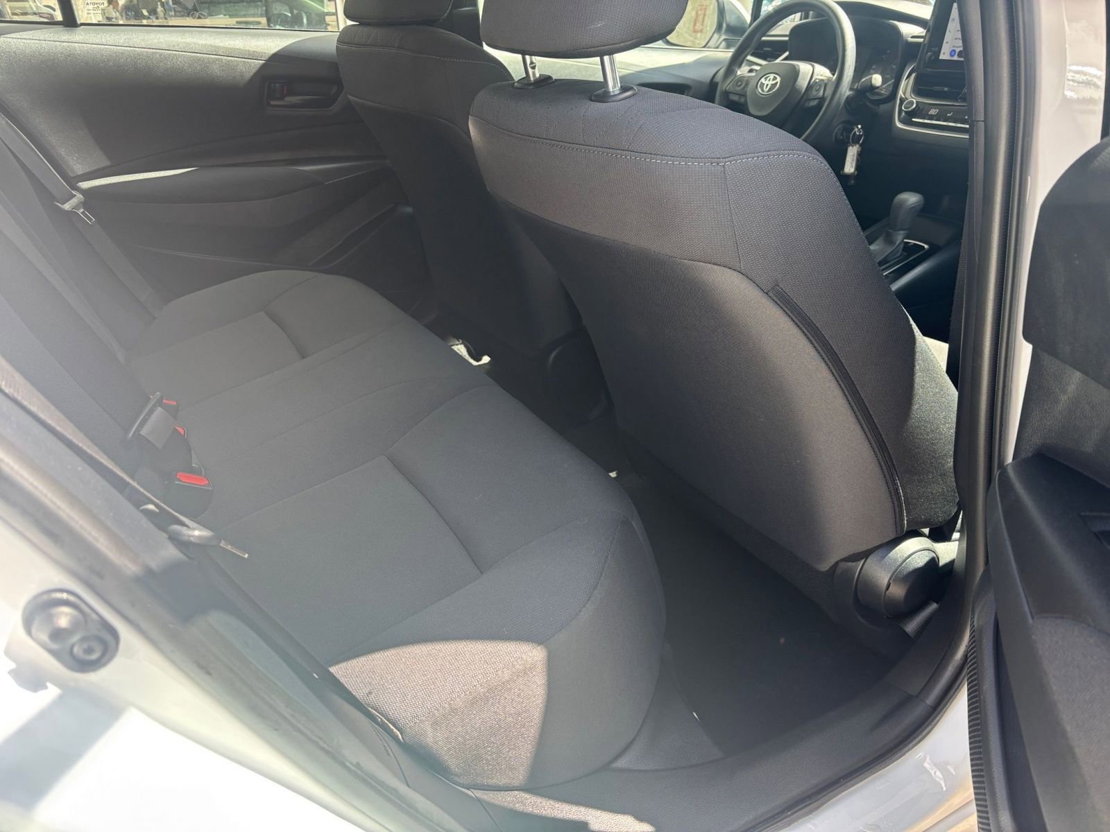 Used 2025 Toyota Corolla LE image 38