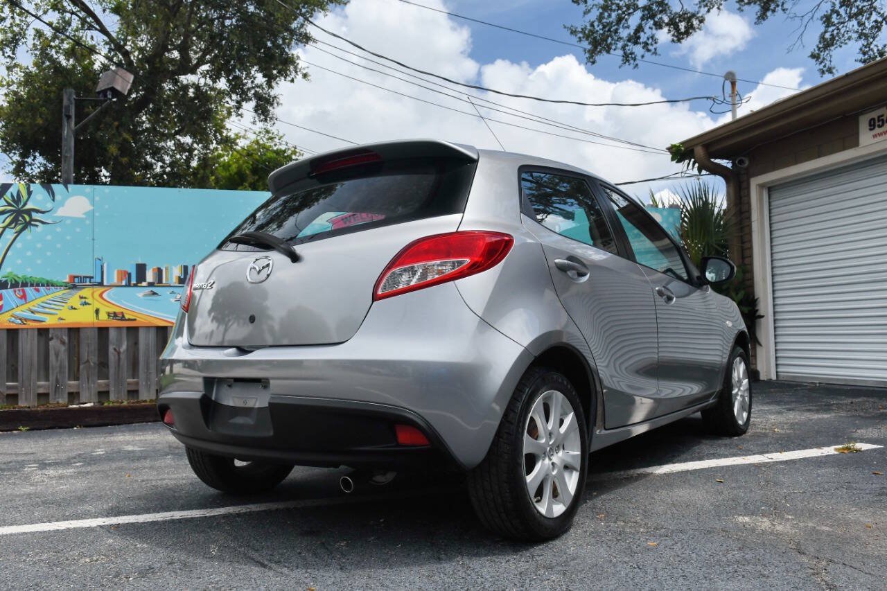 Used 2011 MAZDA MAZDA2 Touring FWD image 29