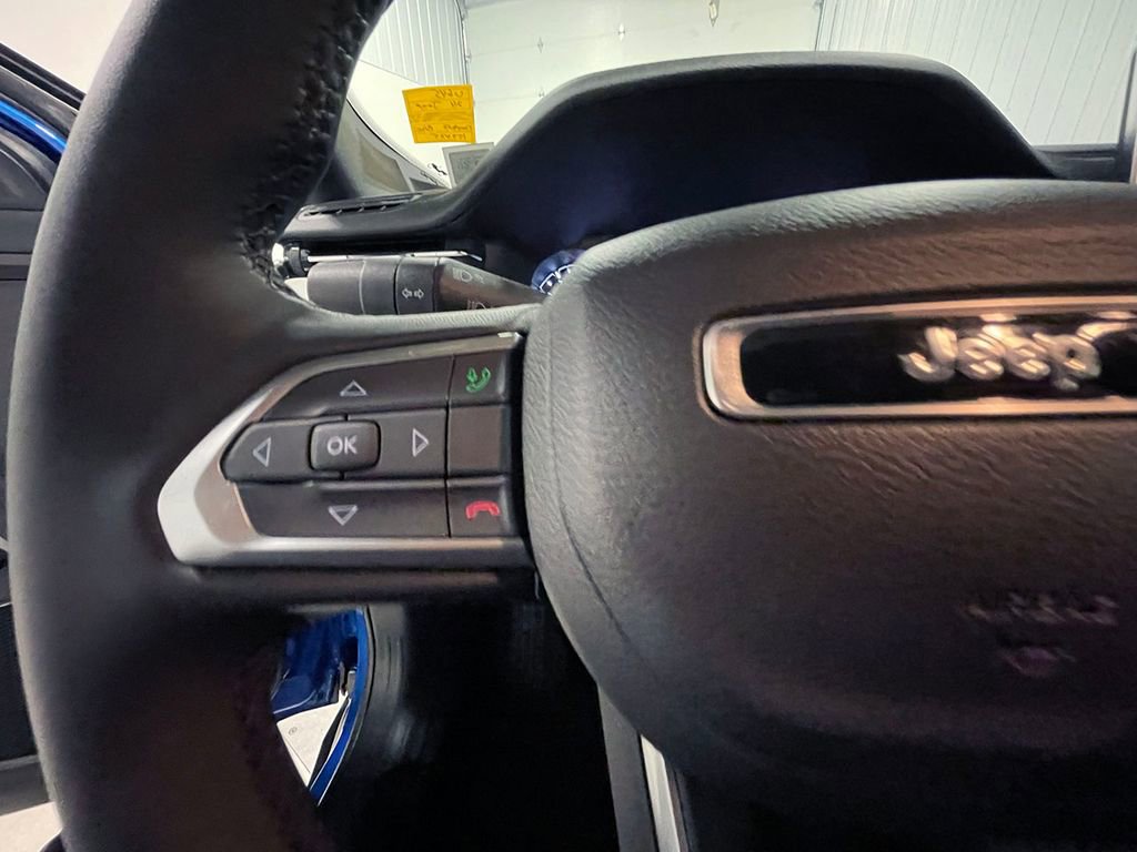 Used 2024 Jeep Compass Limited image 31