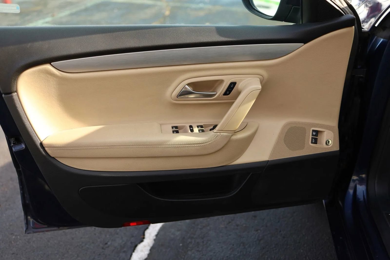 Used 2013 Volkswagen CC R-Line FWD image 14