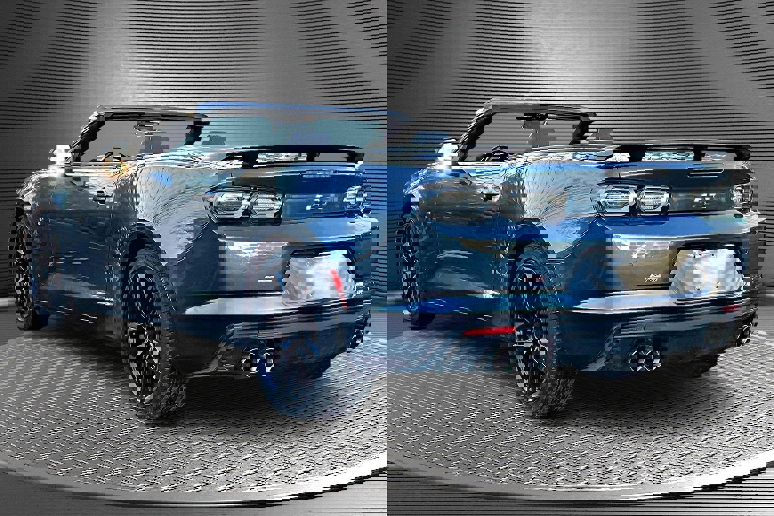 Used 2023 Chevrolet Camaro LT w/ RS Package image 4