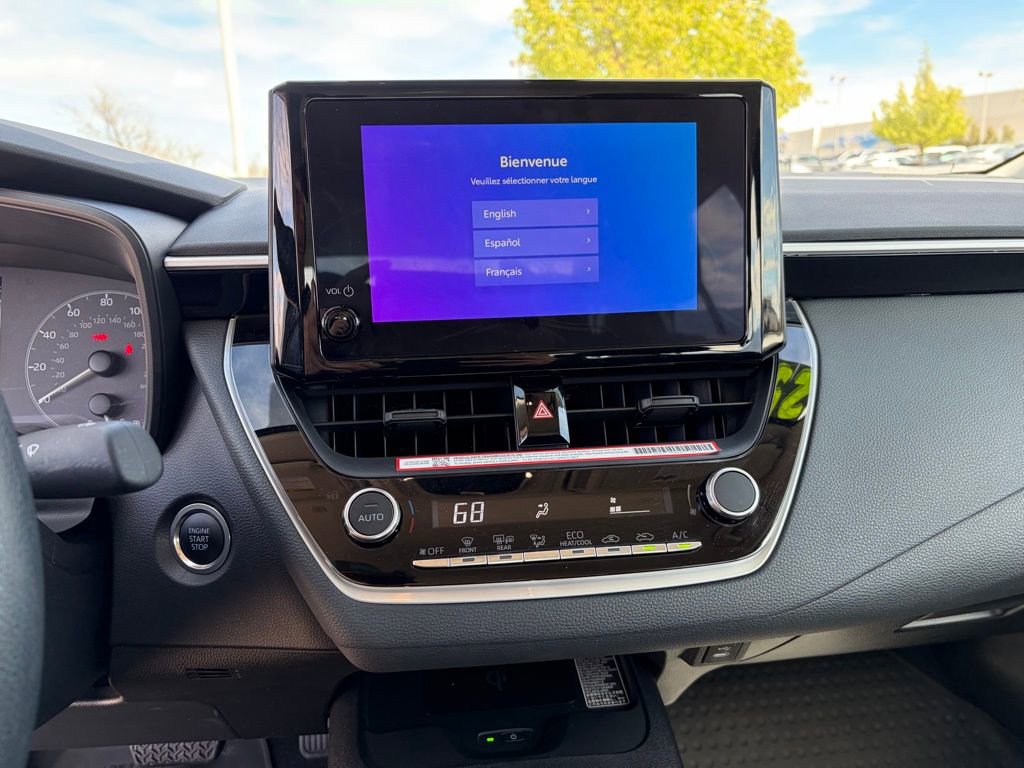 Used 2025 Toyota Corolla LE w/ LE Premium Package image 30