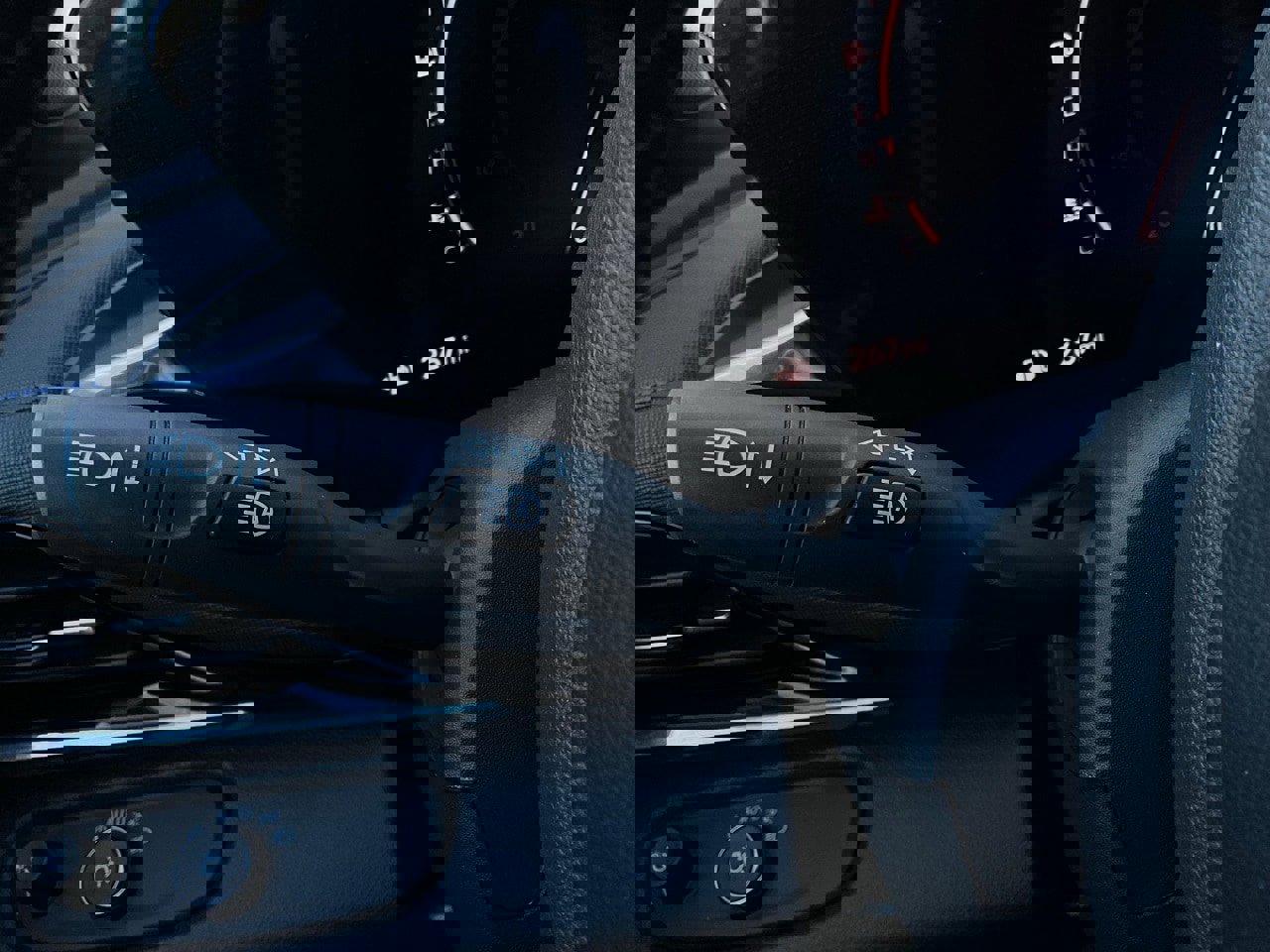 Used 2025 Buick Envista Sport Touring image 35