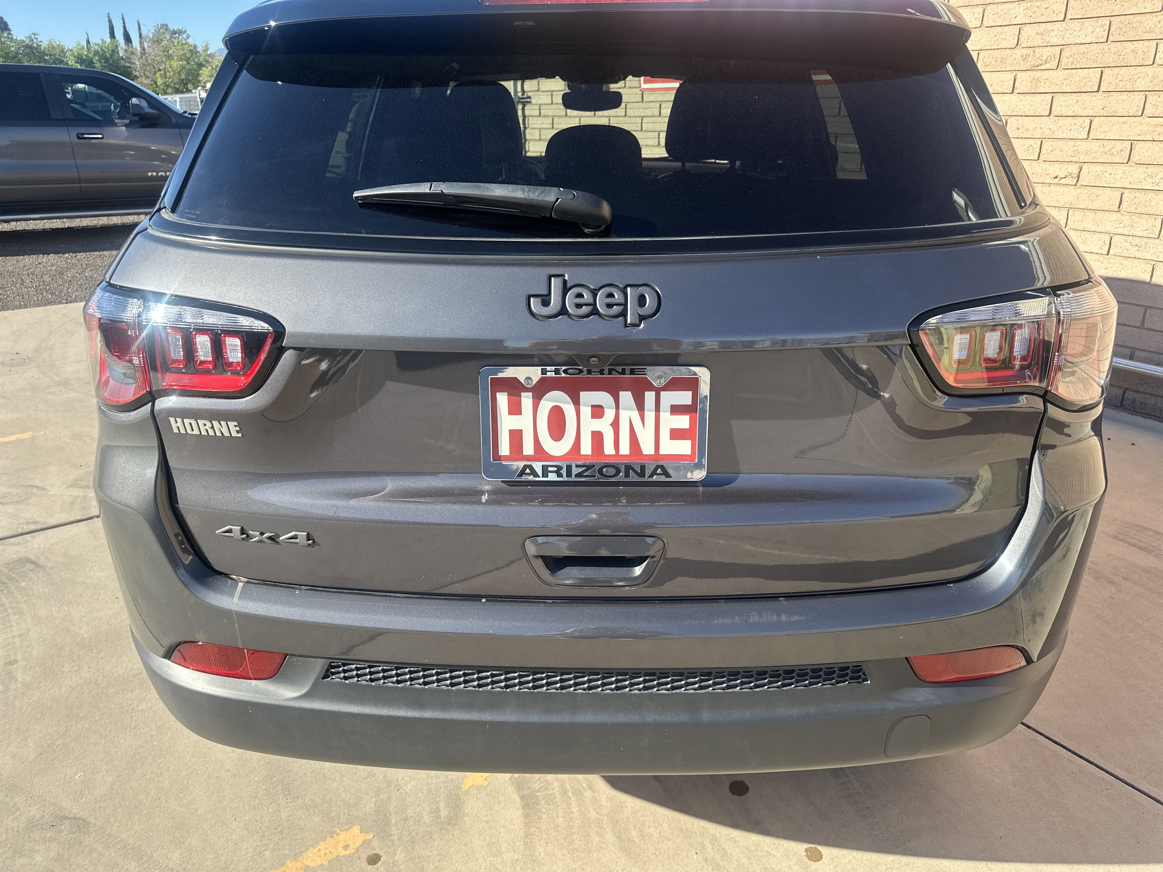 Used 2024 Jeep Compass Latitude w/ Convenience Group image 4