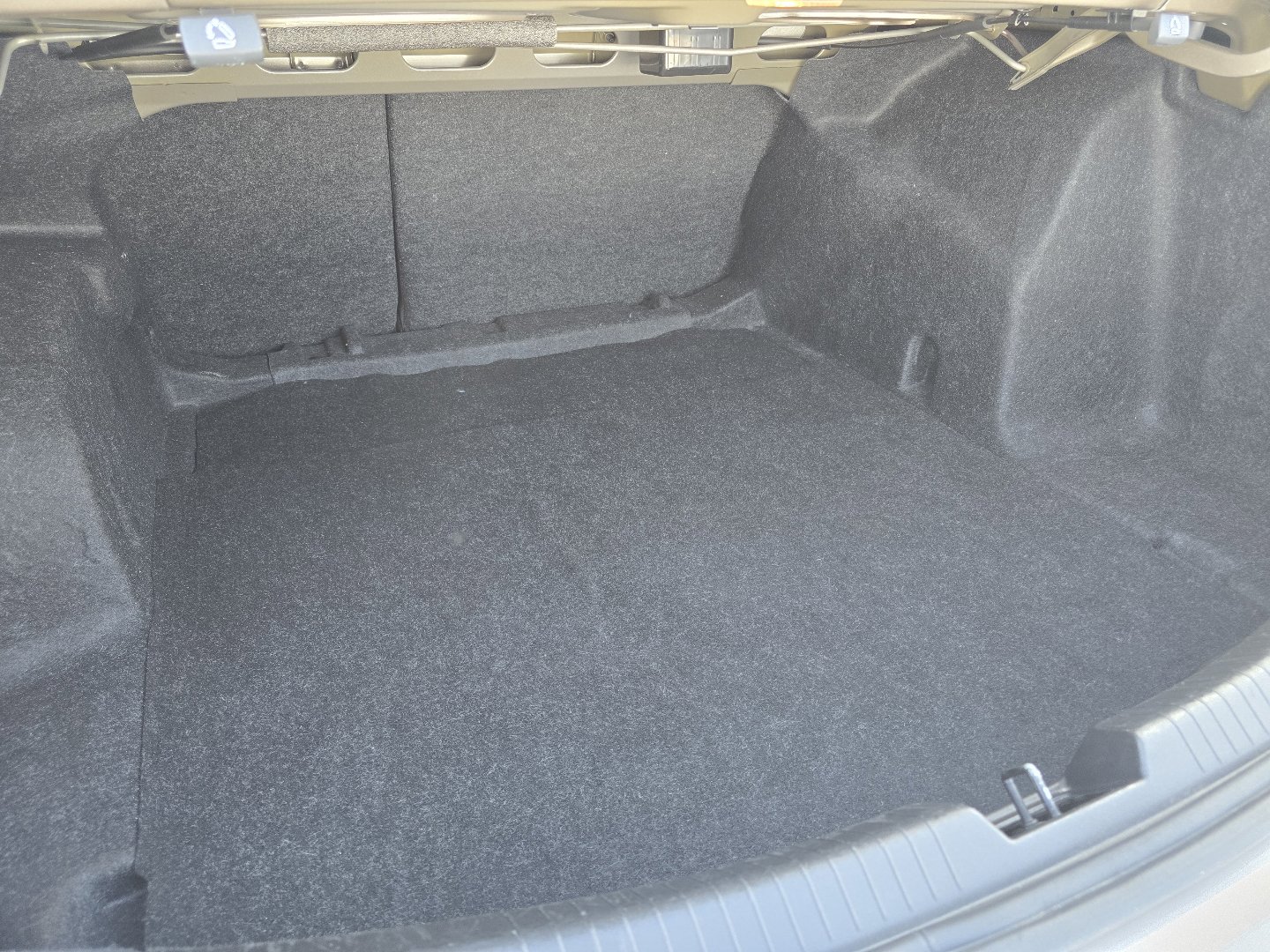 Used 2024 Chevrolet Malibu LT image 22