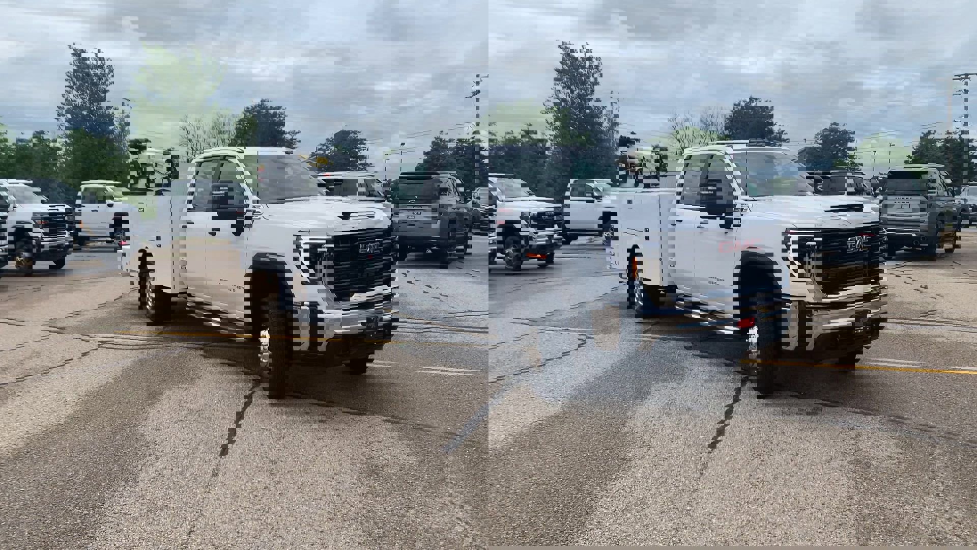 New 2024 GMC Sierra 3500 Pro w/ Fleet Convenience Package image 3