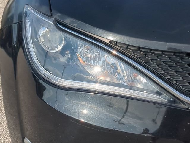 Used 2019 Chrysler Pacifica Touring-L FWD image 10