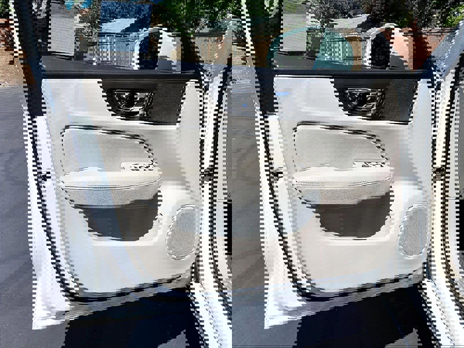 Used 2019 Volvo S60 T5 Momentum w/ Premium Package image 17