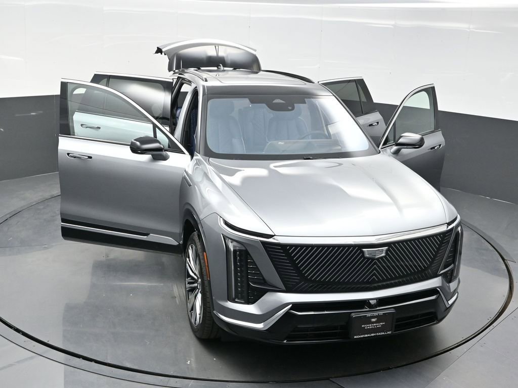 New 2026 Cadillac Vistiq Premium Luxury w/ LPO, Floor Liner Package AWD/4WD image 34