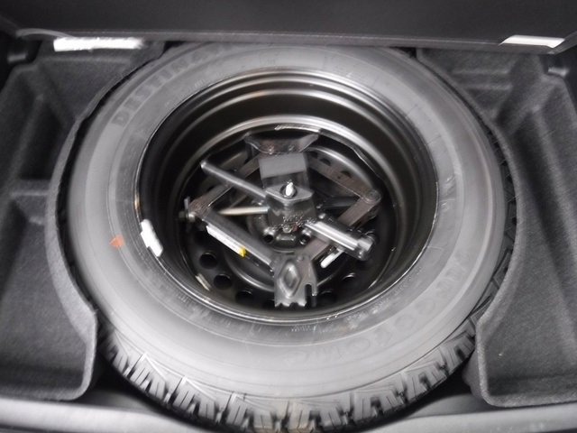 Used 2020 Jeep Cherokee Trailhawk w/ Cold Weather Group image 41