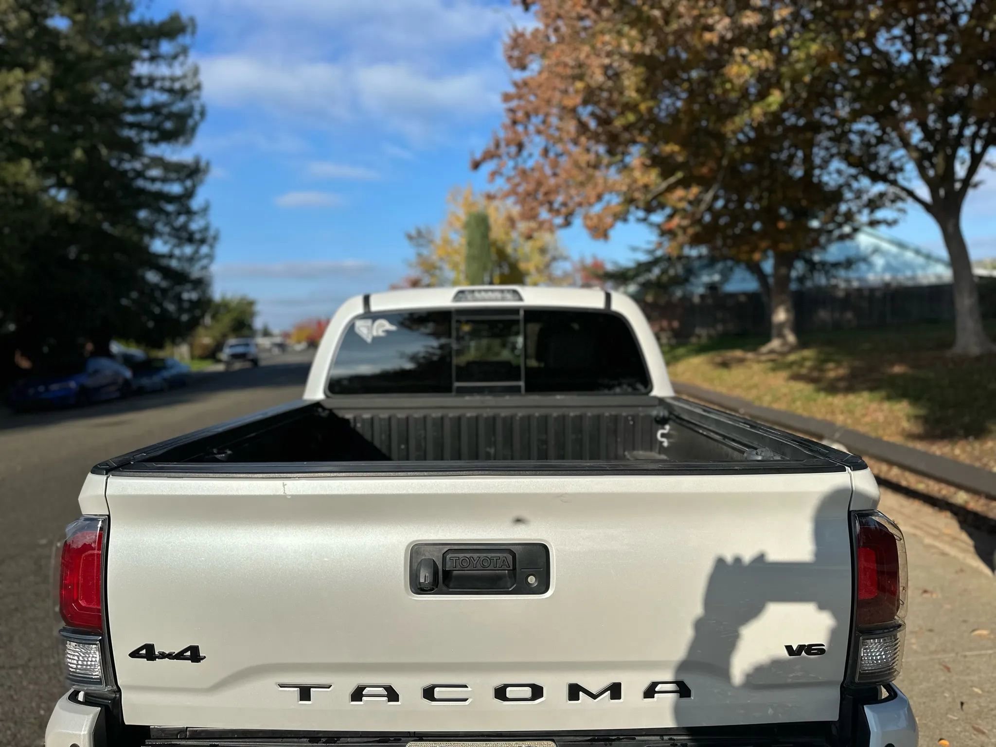 Used 2022 Toyota Tacoma Limited image 3