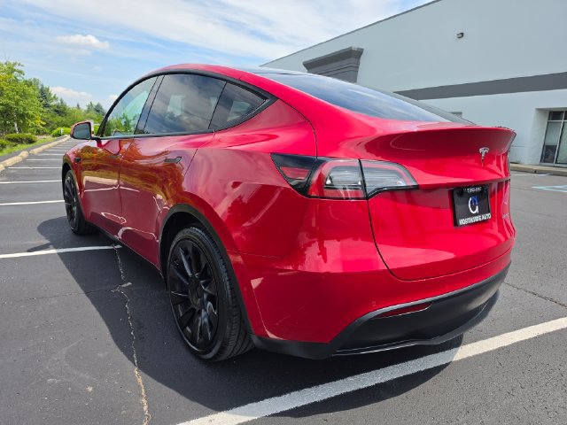 Used 2022 Tesla Model Y Long Range AWD/4WD image 12