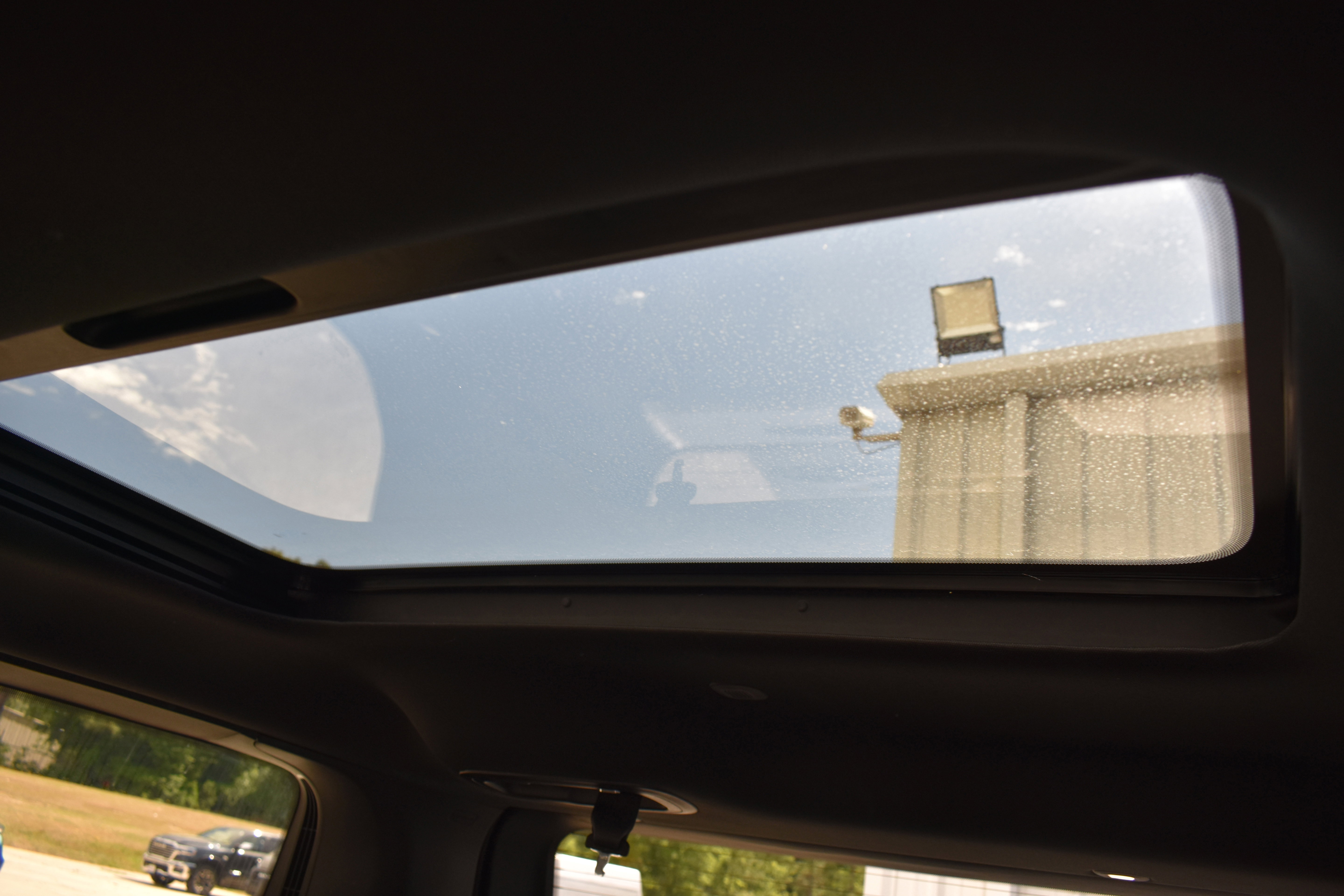 Used 2024 Jeep Wagoneer 4WD w/ Premium Group I image 31