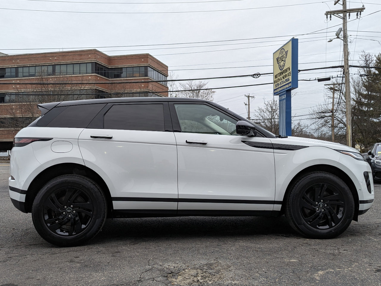 Used 2021 Land Rover Range Rover Evoque S image 6