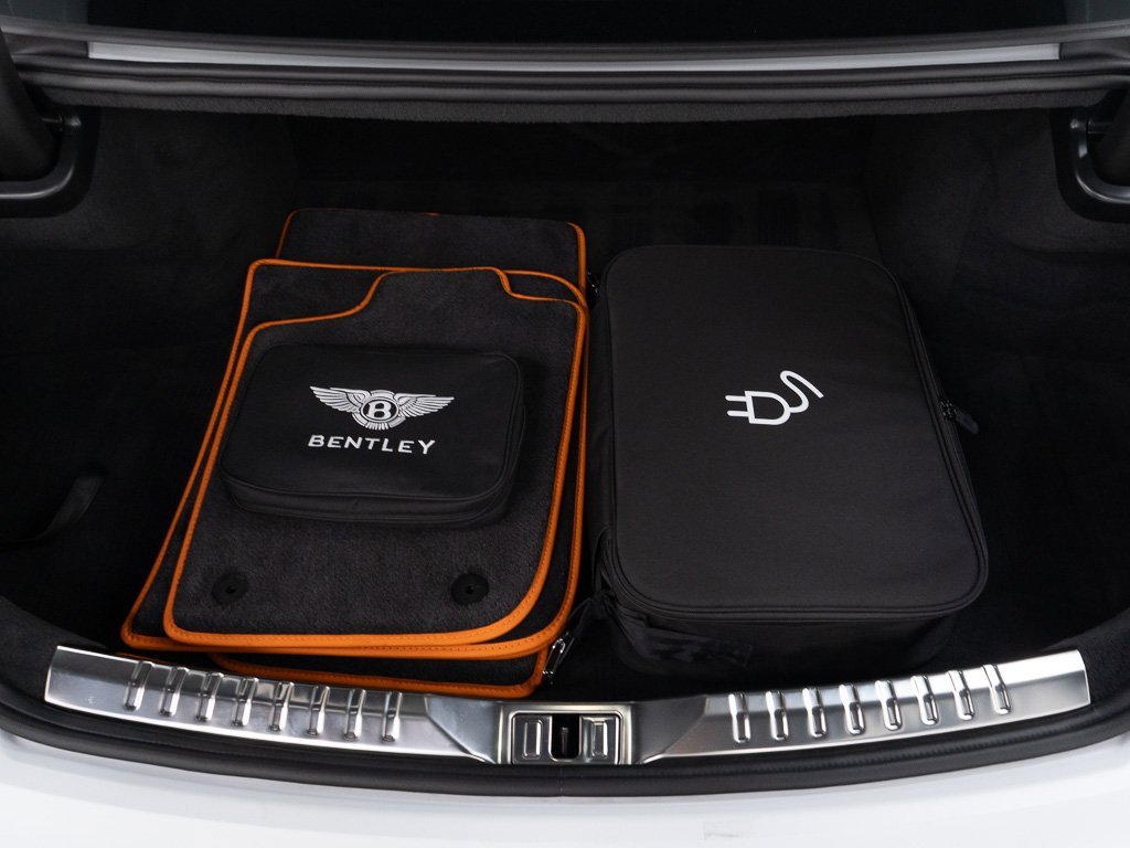 Used 2025 Bentley Flying Spur Plug-In Hybrid image 48