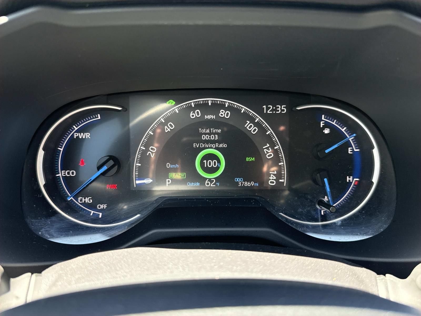Used 2025 Toyota RAV4 XLE AWD/4WD image 18