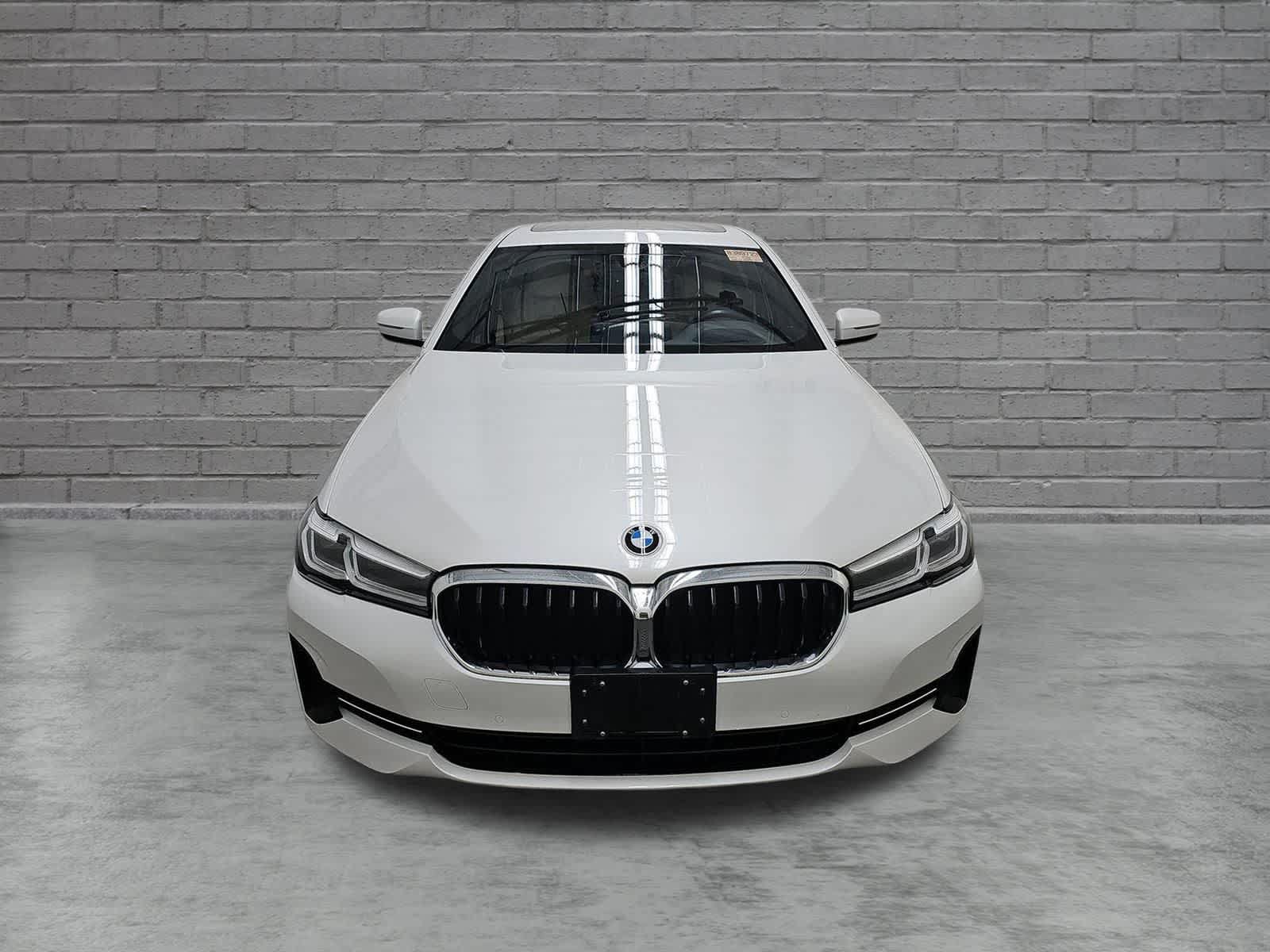 Used 2023 BMW 540i xDrive w/ Premium Package AWD/4WD image 2