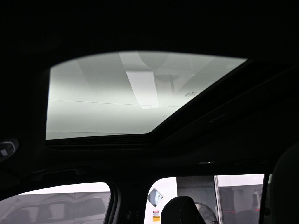 Used 2024 Jeep Grand Cherokee L Laredo image 11